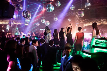 Русским быть модно soho rooms