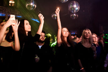 Русским быть модно soho rooms